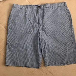 Izod Men’s light blue gingham print shorts 40